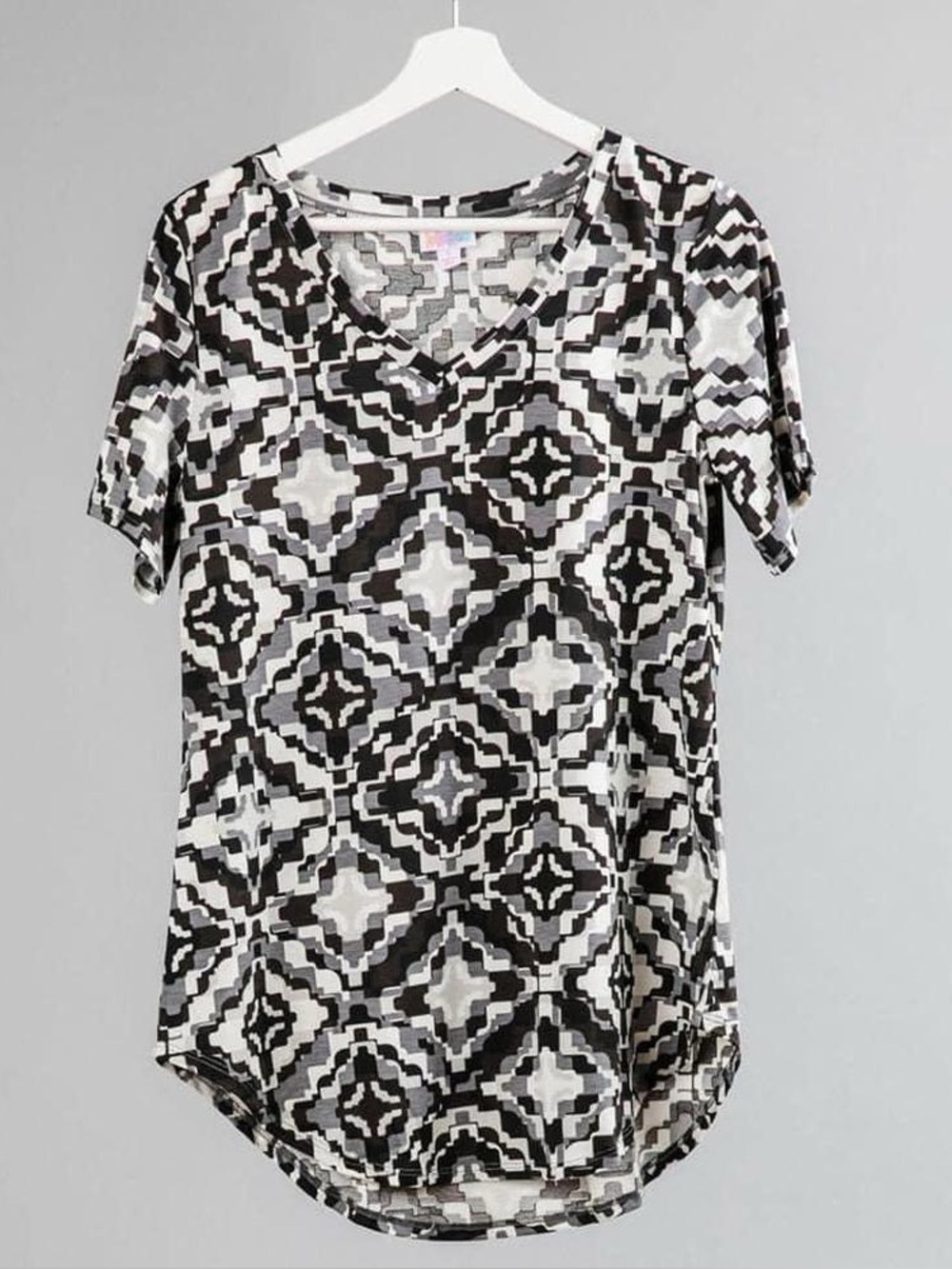 LuLaRoe Iris Black & White Geometric V-Neck Short Sleeve Top